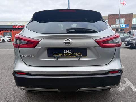 Nissan Qashqai 1.2 DIG-T N-Connecta SUV 5dr Petrol Manual Euro 6 (s/s) (115 ps) - U742