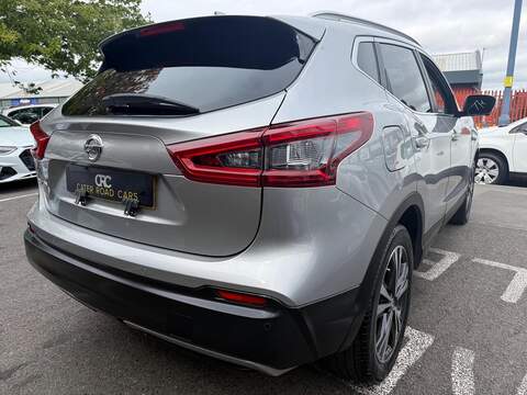Nissan Qashqai 1.2 DIG-T N-Connecta SUV 5dr Petrol Manual Euro 6 (s/s) (115 ps) - U742