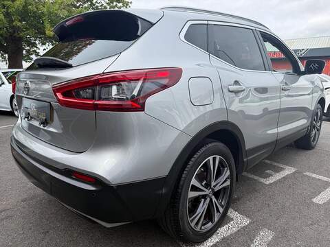 Nissan Qashqai 1.2 DIG-T N-Connecta SUV 5dr Petrol Manual Euro 6 (s/s) (115 ps) - U742