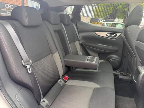 Nissan Qashqai 1.2 DIG-T N-Connecta SUV 5dr Petrol Manual Euro 6 (s/s) (115 ps) - U742