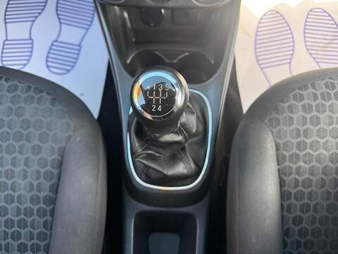 Vauxhall Corsa 1.4i ecoFLEX Design Hatchback 5dr Petrol Manual Euro 6 (90 ps) - U749
