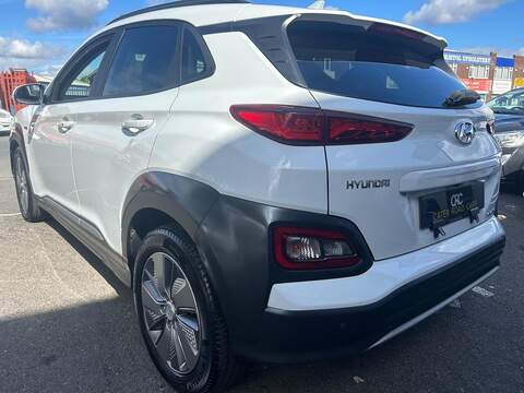 Hyundai KONA 64kWh Premium SE SUV 5dr Electric Auto (7kW Charger) (204 ps) - U752