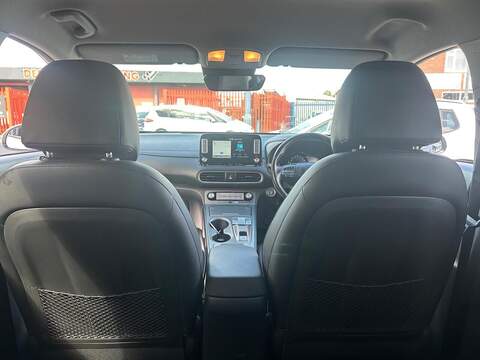 Hyundai KONA 64kWh Premium SE SUV 5dr Electric Auto (7kW Charger) (204 ps) - U752