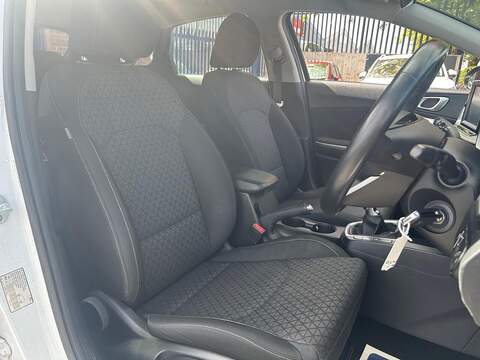 Kia Ceed 1.0 T-GDi ECO 2 Hatchback 5dr Petrol Manual Euro 6 (s/s) (118 bhp) - U755