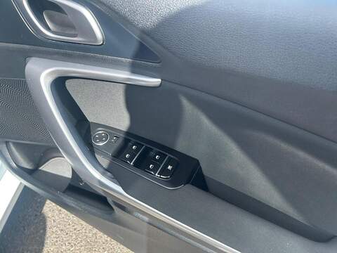 Kia Ceed 1.0 T-GDi ECO 2 Hatchback 5dr Petrol Manual Euro 6 (s/s) (118 bhp) - U755