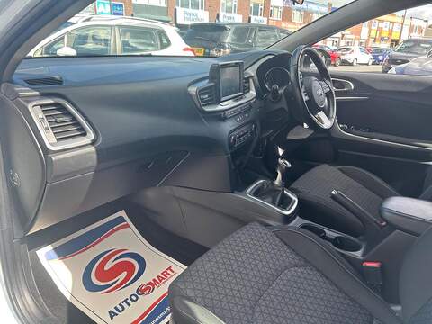 Kia Ceed 1.0 T-GDi ECO 2 Hatchback 5dr Petrol Manual Euro 6 (s/s) (118 bhp) - U755