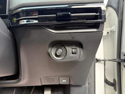 MG MG4 51kWh SE Hatchback 5dr Electric Auto (170 ps) - U756