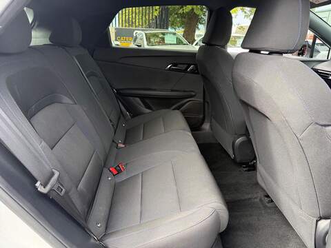 MG MG4 51kWh SE Hatchback 5dr Electric Auto (170 ps) - U756
