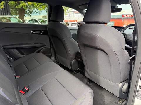 MG MG4 51kWh SE Hatchback 5dr Electric Auto (170 ps) - U756