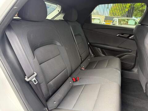 MG MG4 51kWh SE Hatchback 5dr Electric Auto (170 ps) - U756