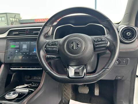 MG MG ZS 72.6kWh Trophy Long Range SUV 5dr Electric Auto (156 ps) - U757