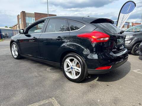 Ford Focus 1.0T EcoBoost Titanium Hatchback 5dr Petrol Manual Euro 6 (s/s) (100 ps) - U76
