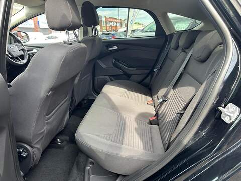 Ford Focus 1.0T EcoBoost Titanium Hatchback 5dr Petrol Manual Euro 6 (s/s) (100 ps) - U76