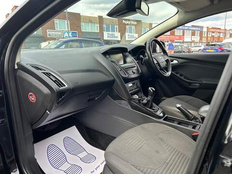 Ford Focus 1.0T EcoBoost Titanium Hatchback 5dr Petrol Manual Euro 6 (s/s) (100 ps) - U76