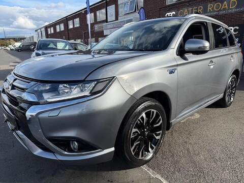 Mitsubishi Outlander 2.0h 12kWh 4h SUV 5dr Petrol Plug-in Hybrid CVT 4WD Euro 6 (s/s) (200 ps) - U762