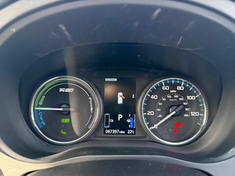 Mitsubishi Outlander 2.0h 12kWh 4h SUV 5dr Petrol Plug-in Hybrid CVT 4WD Euro 6 (s/s) (200 ps) - U762