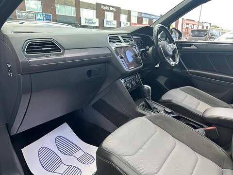 Volkswagen Tiguan 2.0 TDI R-Line SUV 5dr Diesel DSG 4Motion Euro 6 (s/s) (150 ps) - U767