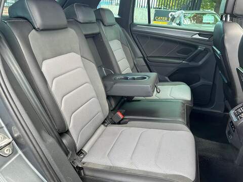 Volkswagen Tiguan 2.0 TDI R-Line SUV 5dr Diesel DSG 4Motion Euro 6 (s/s) (150 ps) - U767