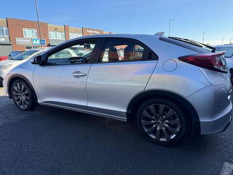 Honda Civic 1.8 i-VTEC SR Hatchback 5dr Petrol Auto Euro 5 (142 ps) - U768