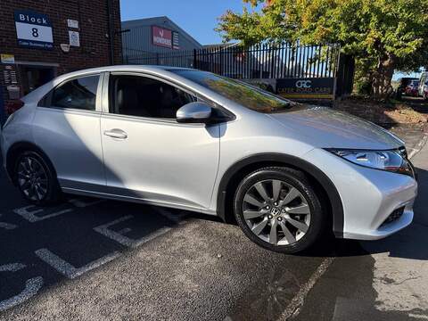 Honda Civic 1.8 i-VTEC SR Hatchback 5dr Petrol Auto Euro 5 (142 ps) - U768
