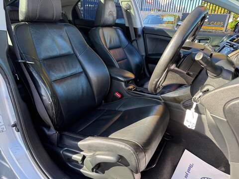 Honda Civic 1.8 i-VTEC SR Hatchback 5dr Petrol Auto Euro 5 (142 ps) - U768