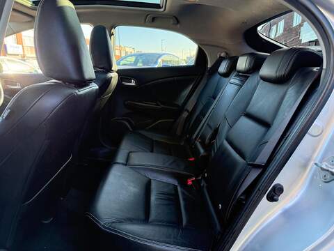 Honda Civic 1.8 i-VTEC SR Hatchback 5dr Petrol Auto Euro 5 (142 ps) - U768
