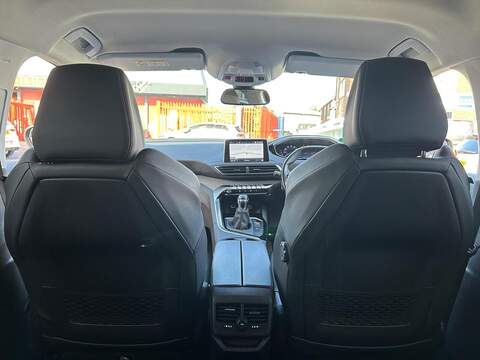 Peugeot 3008 1.2 PureTech Allure SUV 5dr Petrol Manual Euro 6 (s/s) (130 ps) - U769