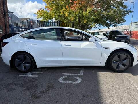 Tesla Model 3 Standard Range Plus Saloon 4dr Electric Auto RWD (241 bhp) - U771