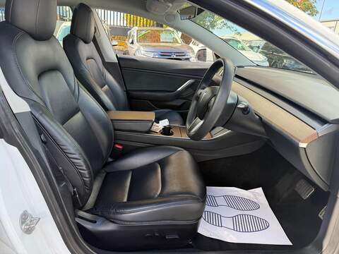 Tesla Model 3 Standard Range Plus Saloon 4dr Electric Auto RWD (241 bhp) - U771