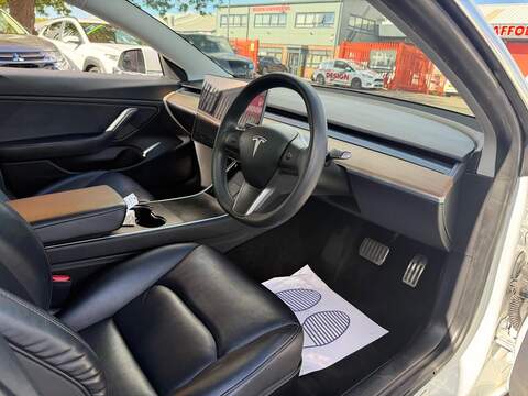 Tesla Model 3 Standard Range Plus Saloon 4dr Electric Auto RWD (241 bhp) - U771