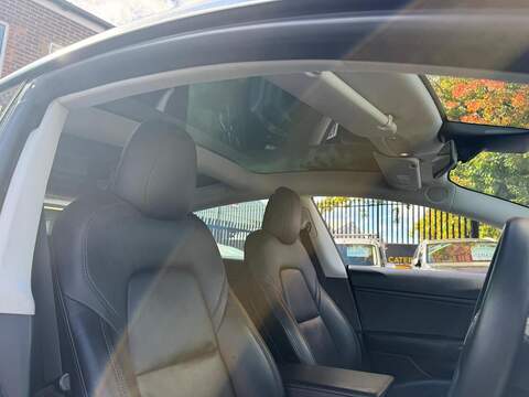 Tesla Model 3 Standard Range Plus Saloon 4dr Electric Auto RWD (241 bhp) - U771