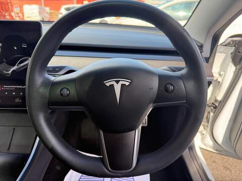 Tesla Model 3 Standard Range Plus Saloon 4dr Electric Auto RWD (241 bhp) - U771
