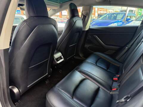 Tesla Model 3 Standard Range Plus Saloon 4dr Electric Auto RWD (241 bhp) - U771