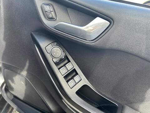 Ford Fiesta 1.0T EcoBoost ST-Line Edition Hatchback 5dr Petrol Manual Euro 6 (s/s) (95 ps) - U772
