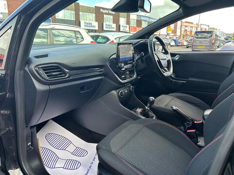 Ford Fiesta 1.0T EcoBoost ST-Line Edition Hatchback 5dr Petrol Manual Euro 6 (s/s) (95 ps) - U772