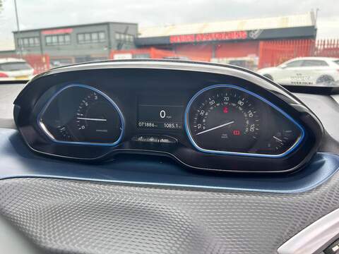 Peugeot 2008 1.2 VTi PureTech Crossway SUV 5dr Petrol Manual Euro 5 (82 ps) - U78