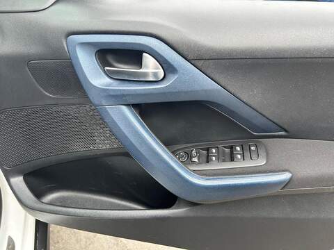 Peugeot 2008 1.2 VTi PureTech Crossway SUV 5dr Petrol Manual Euro 5 (82 ps) - U78