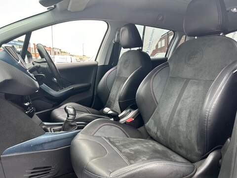 Peugeot 2008 1.2 VTi PureTech Crossway SUV 5dr Petrol Manual Euro 5 (82 ps) - U78