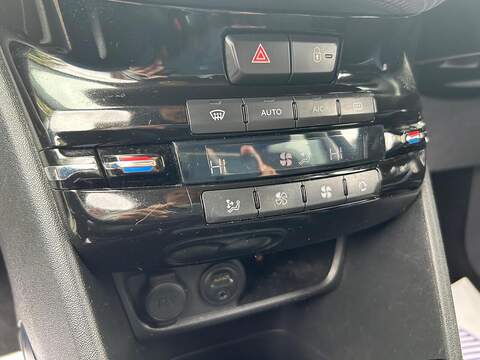 Peugeot 2008 1.2 VTi PureTech Crossway SUV 5dr Petrol Manual Euro 5 (82 ps) - U78