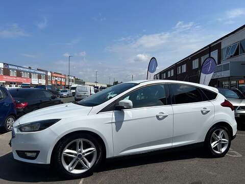 Ford Focus 1.0T EcoBoost Zetec Edition Hatchback 5dr Petrol Manual Euro 6 (s/s) (125 ps) - U79