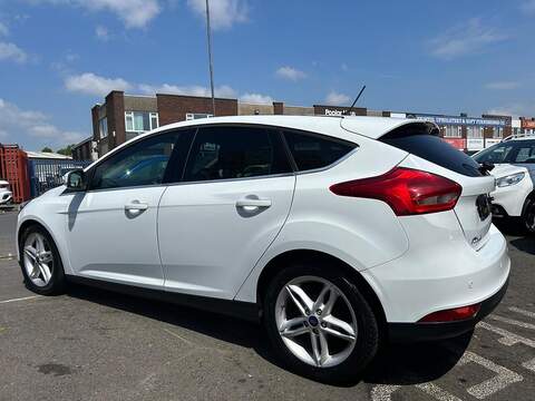 Ford Focus 1.0T EcoBoost Zetec Edition Hatchback 5dr Petrol Manual Euro 6 (s/s) (125 ps) - U79