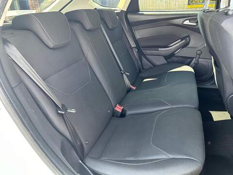 Ford Focus 1.0T EcoBoost Zetec Edition Hatchback 5dr Petrol Manual Euro 6 (s/s) (125 ps) - U79