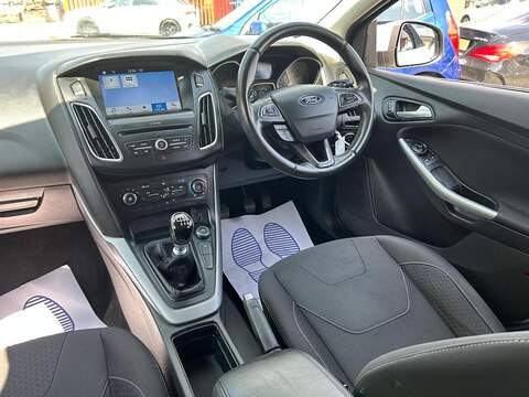 Ford Focus 1.0T EcoBoost Zetec Edition Hatchback 5dr Petrol Manual Euro 6 (s/s) (125 ps) - U79