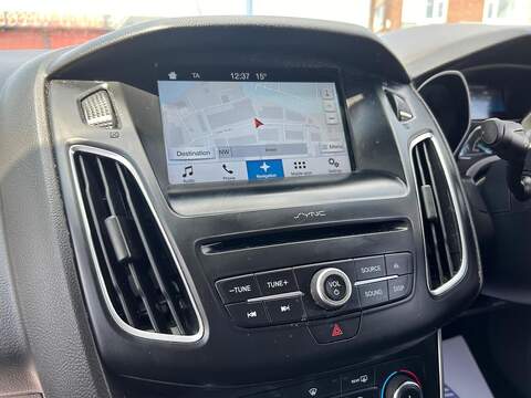 Ford Focus 1.0T EcoBoost Zetec Edition Hatchback 5dr Petrol Manual Euro 6 (s/s) (125 ps) - U79