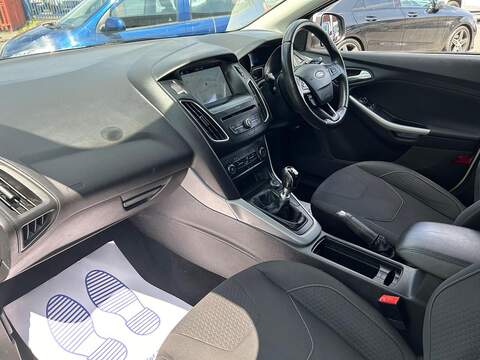 Ford Focus 1.0T EcoBoost Zetec Edition Hatchback 5dr Petrol Manual Euro 6 (s/s) (125 ps) - U79