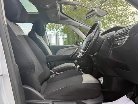 Citroen Grand C4 Picasso 1.6 e-HDi Airdream Exclusive+ MPV 5dr Diesel Manual Euro 5 (s/s) (115 ps) - U85