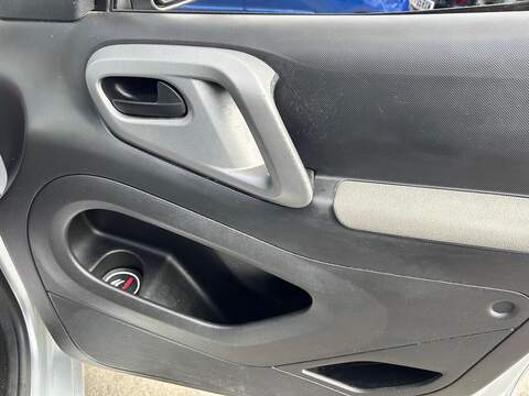 Citroen Berlingo 1.6 BlueHDi Feel Multispace MPV 5dr Diesel Manual Euro 6 (100 ps) - U86