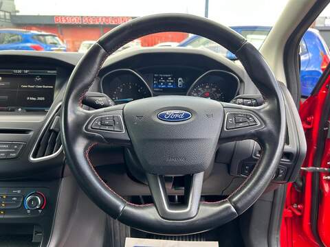 Ford Focus Focus 2.0 TDCi Zetec S Red Edition Euro 6 (s/s) 5dr - U9