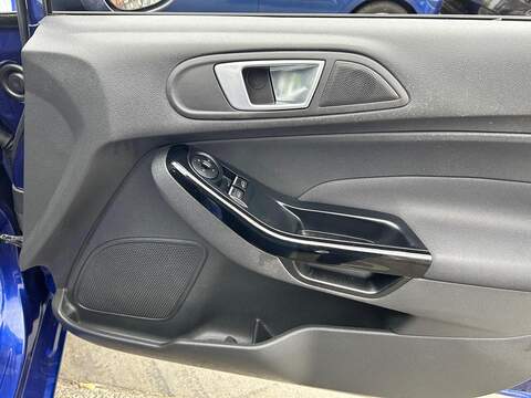 Ford Fiesta 1.0T EcoBoost Zetec Hatchback 5dr Petrol Manual Euro 6 (s/s) (100 ps) - U90