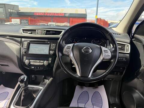 Nissan Qashqai 1.6 dCi Tekna SUV 5dr Diesel Manual 2WD Euro 6 (s/s) (130 ps) - U98